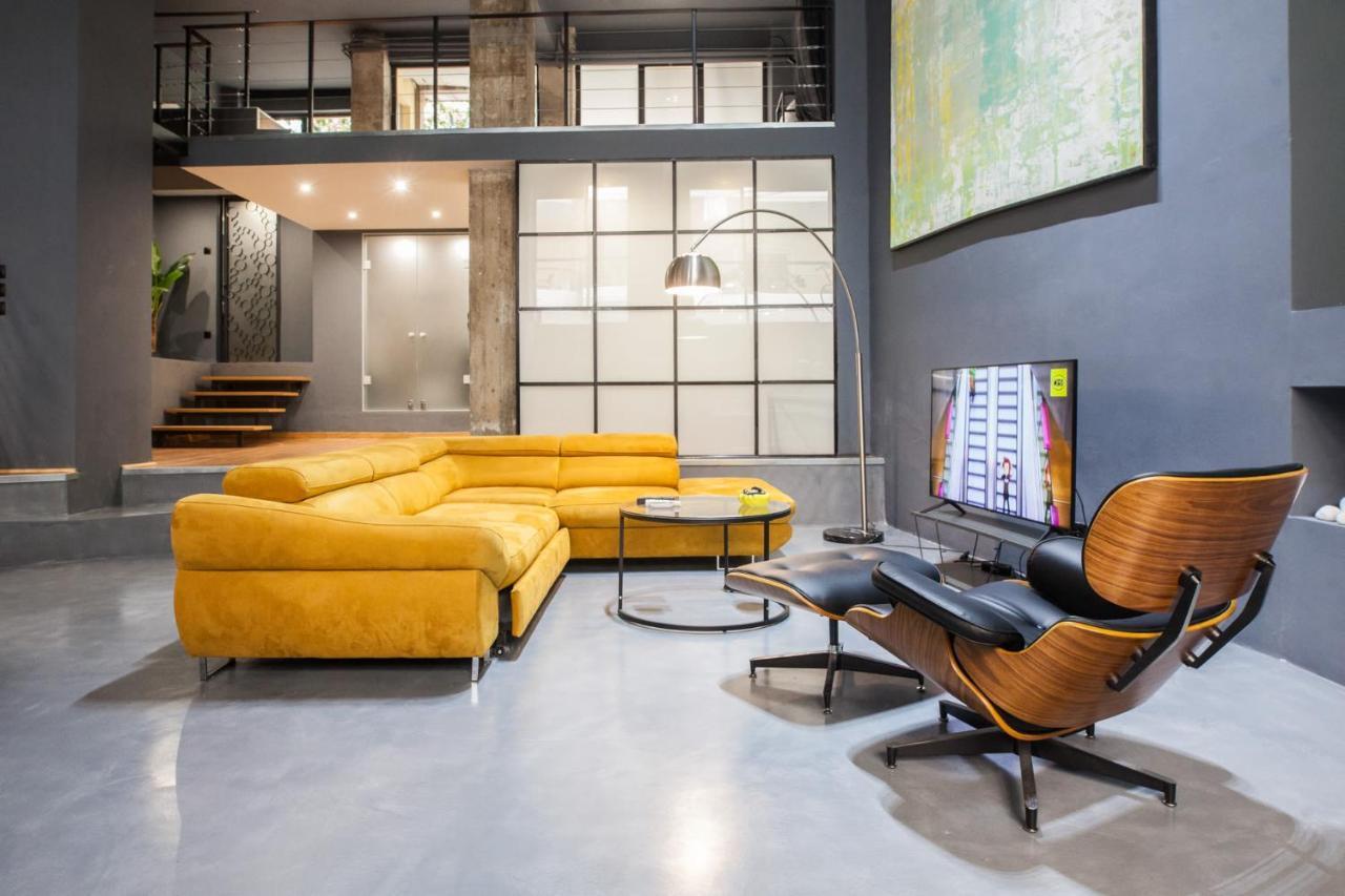 Trendy Industrial Apt Next To Museum Of Acropolis 아테네 외부 사진