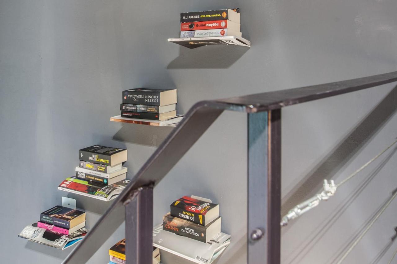 Trendy Industrial Apt Next To Museum Of Acropolis 아테네 외부 사진